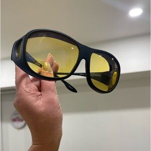 Oversized Black & Yellow Sunglasses UNISEX